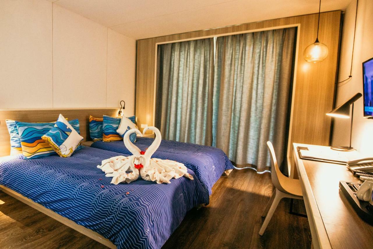 Apsaras Tribe Hotel General Luna  Buitenkant foto